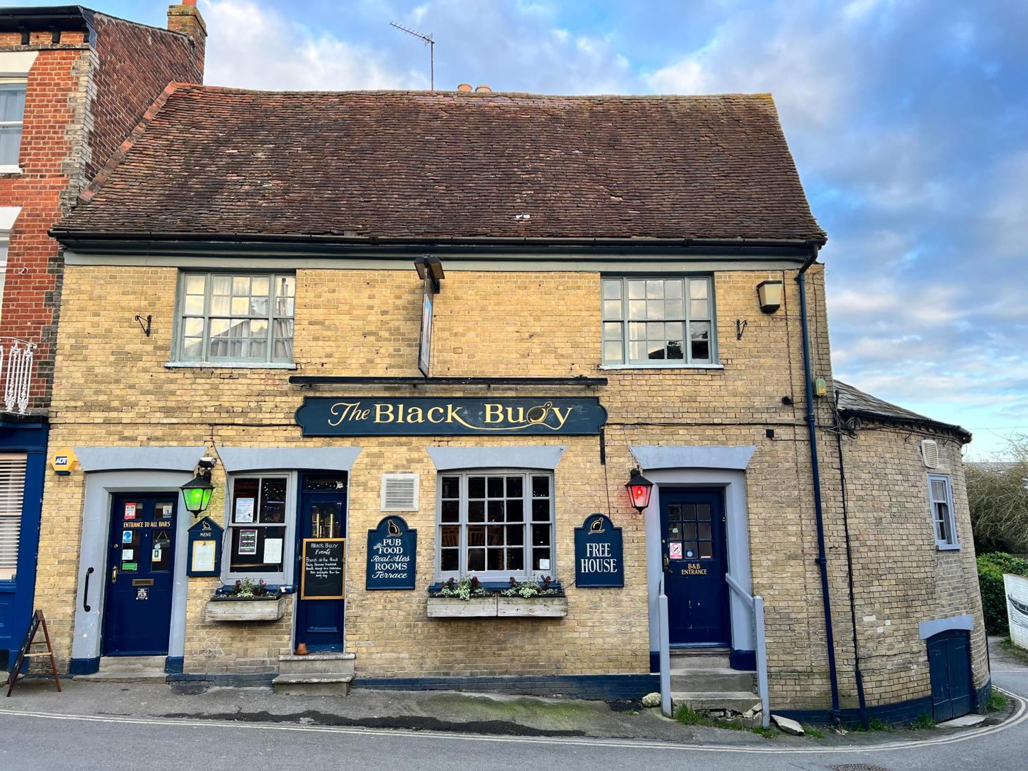 Wivenhoe Black Buoy Inn מראה חיצוני תמונה